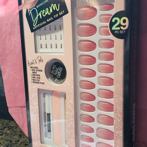 L.A. Colors Dream Artificial Manicure Nail 29 piece Set with Gems Pink & White - Picture 9 of 11